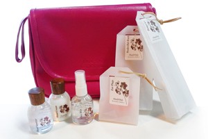 OOM_Essentials Amenity Set for Ladies Unique luxury